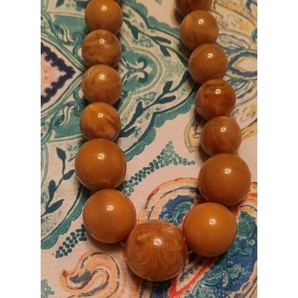 Vintage Les Bernard Marble Swirl  Acrylic Bead Necklace Caramel Cream Chocolate - Picture 2 of 7